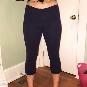 Dark purple cropped LuluLemon leggings